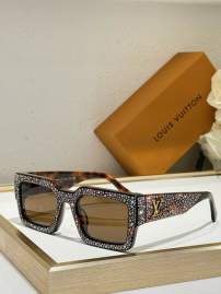 Picture of Louis Vuitton Sunglasses _SKUfw75010487fw